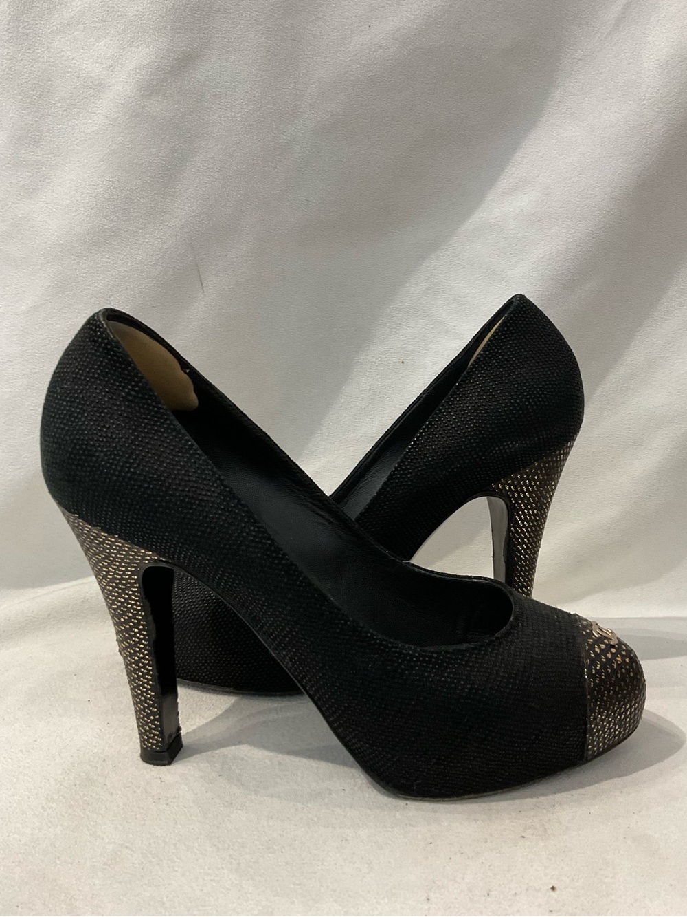 Chanel Pumps